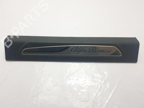 Embaladeira direita ALFA ROMEO GIULIA (952_) [2015-2025]  23996233