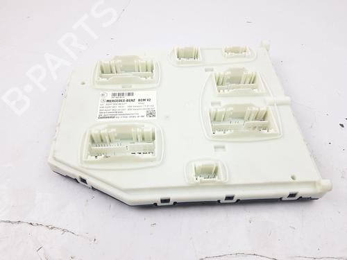 Used Fuse box Fuse box MERCEDES-BENZ GLA (H247) GLA 220 d 4-matic (247.715) (190 hp) 32430328 32430328