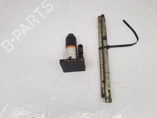 Used Jack Kit Jack Kit MITSUBISHI L200 / TRITON (KA_T, KB_T) 2.5 DI-D 4WD (KB4T) (178 hp) 35933972 35933972