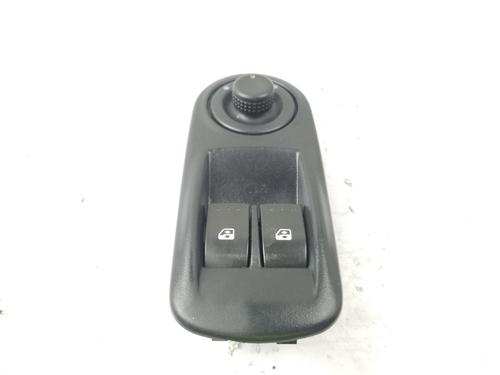 Right front window switch NISSAN PRIMASTAR Van (X83) 2.0 dCi 115 | BP38303700I26 - Image 3