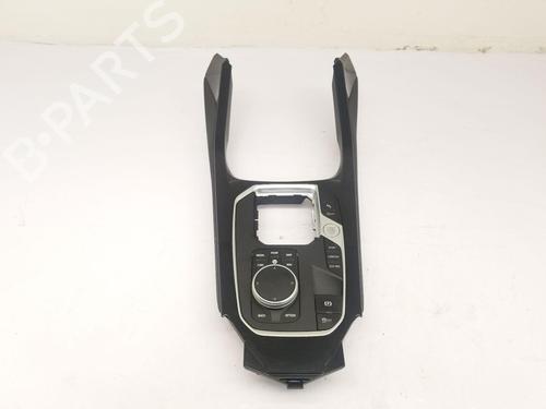 Used Switch BMW 5 (G30, F90) 530 e Plug-in-Hybrid (252 hp) 26185366