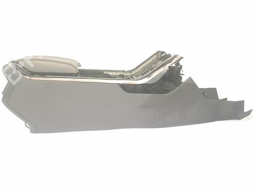Armrest / Center console LAND ROVER RANGE ROVER EVOQUE (L551) 2.0 D180 MHEV 4x4 | BP38871038I20 - Image 8