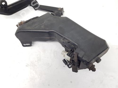 Windscreen washer tank MERCEDES-BENZ C-CLASS (W205) C 250 BlueTEC / d (205.008, 205.006) | BP22674694C113 