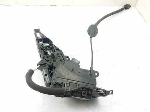 front-right-lock-renault-clio-iv-grandtour-kh_-2012-2013-2014-2015-2016-2017-2018-2019-2020-2021-31841859 main image