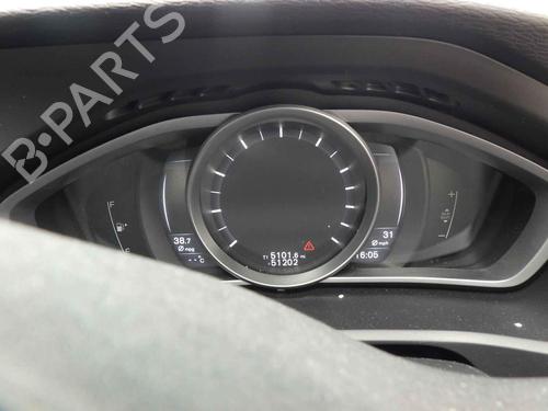 Brugte VOLVO V40 Hatchback (525)  T2  4559765