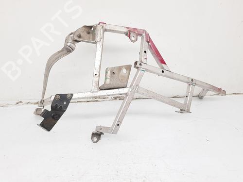 Used Front bumper bracket ALFA ROMEO 4C (960_) 1.8 (960.CXB1A) (241 hp) 23097870