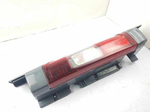 Achterlicht rechts NISSAN NV300 Van (X82) [2016-2026]  31282727