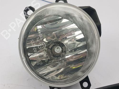 Right front fog light TOYOTA YARIS (_P13_) 1.3 (NSP130_, NSP130) | BP32275305C31