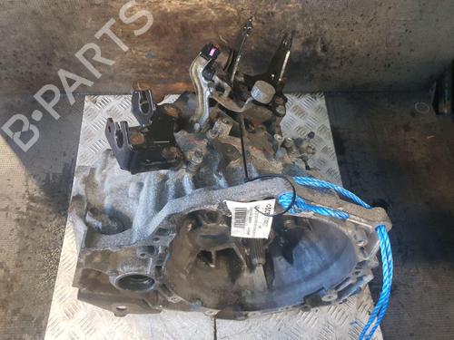 Girkasse TOYOTA YARIS (_P13_) 1.3 (NSP130_, NSP130) (99 hp) 31301157