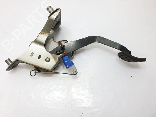 Used Clutch pedal Clutch pedal RENAULT MODUS / GRAND MODUS (F/JP0_) 1.5 dCi (FP0F, JP0F) (86 hp) 24213462 24213462