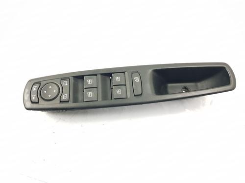 Høyre Foran elrute bryter RENAULT MEGANE III Hatchback (BZ0/1_, B3_) 1.5 dCi (BZ09, BZ0D, BZ1W, BZ29, BZ14) (110 hp) 28592948