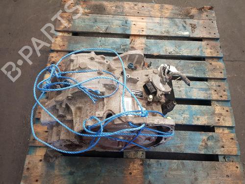 Used Gearbox VOLVO V70 II (285) D5 (163 hp) 30309621