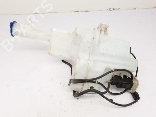 Used Windscreen washer tank HYUNDAI KONA (OS, OSE, OSI) 1.0 T-GDi (120 hp) 28284114