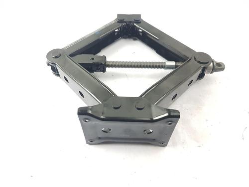 Used Jack Kit VW POLO VI (AW1, BZ1, AE1) [2017-2026]  31301037