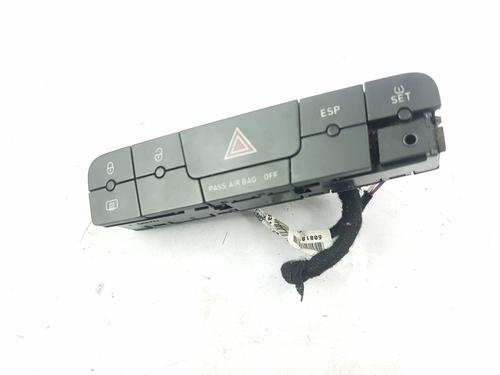 Warning switch SEAT IBIZA IV (6J5, 6P1) 2.0 TDI BP29379087I22