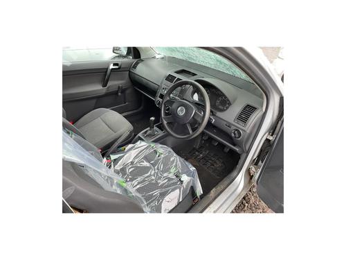 Left front steering knuckle VW POLO IV (9N_, 9A_) 1.2 | BP30627833M25 