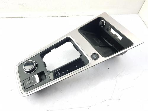 Used Shift knob SEAT LEON (5F1) 1.8 TSI (180 hp) 30290315