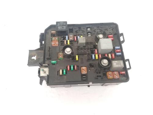 Used Fuse box Fuse box VAUXHALL CORSA Mk IV (E) (X15) 1.4 (90 hp) 40015841 40015841