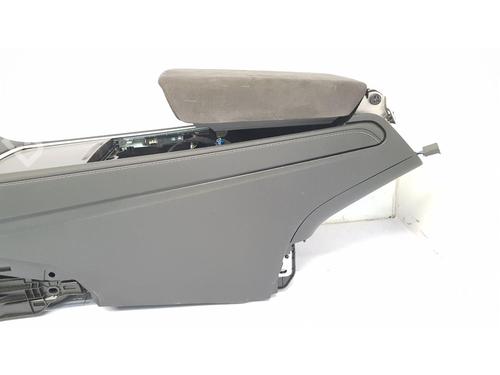 Armrest / Center console TESLA MODEL Y (5YJY) EV Performance All-wheel Drive | BP35746017I20 - Image 6