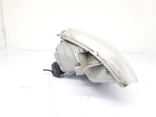Left headlight VAUXHALL VIVARO A Van (X83) 1.9 DTI | BP32332011C28 