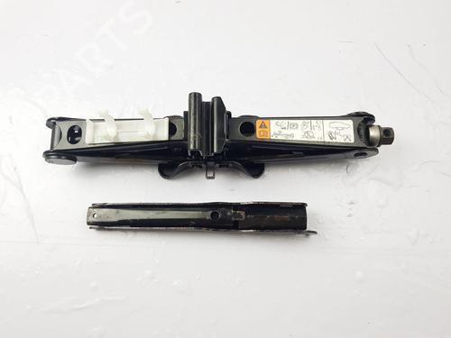 jack-kit-ford-focus-iii-2010-2011-2012-2013-2014-2015-2016-2017-2018-2019-2020-36864071 main image