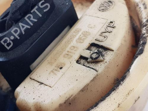 Fuel pump VW TRANSPORTER T5 Van (7HA, 7HH, 7EA, 7EH) 1.9 TDI | BP30823298M76