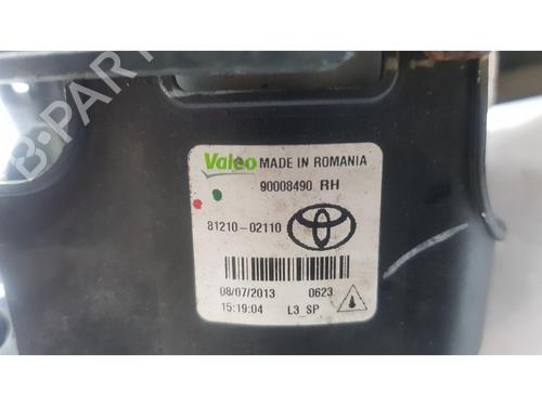 Right front fog light TOYOTA AURIS (_E18_) 1.8 Hybrid (ZWE186_, ZWE186R) | BP26692603C31 