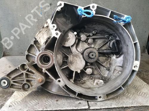 Gearkasse VOLVO V40 Hatchback (525) D2 | BP30806038M3
