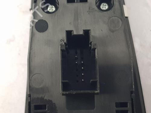 Right front window switch BMW 1 (F40) M 135 i xDrive | BP38326031I26 - Image 7