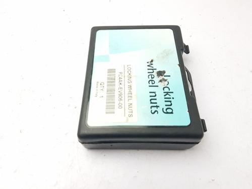 other-toyota-verso-_r2_-2009-2010-2011-2012-2013-2014-2015-2016-2017-2018-32737852 main image