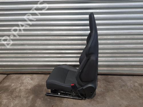 Right front seat JAGUAR I-PACE (X590) EV400 AWD | BP30914913C16 