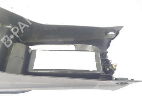 Armrest / Center console HONDA CIVIC VIII Hatchback (FN, FK) Type R (FN2) | BP24213315I20