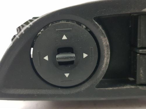Right front window switch FORD FOCUS III 1.0 EcoBoost | BP31365708I26