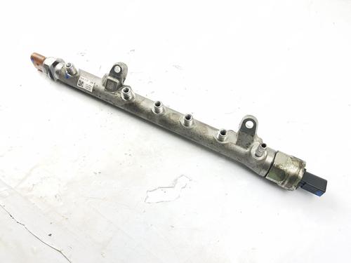 Injection rail VW GOLF VI (5K1) 1.6 TDI | BP31932983M98 
