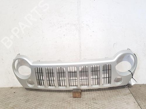 Used Grille Grille 36667331 36667331
