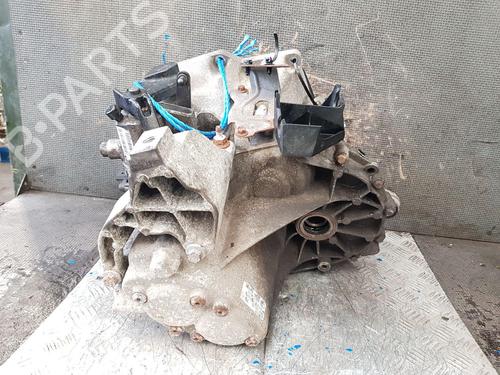Gearbox VOLVO V40 Hatchback (525) D2 | BP30138011M3
