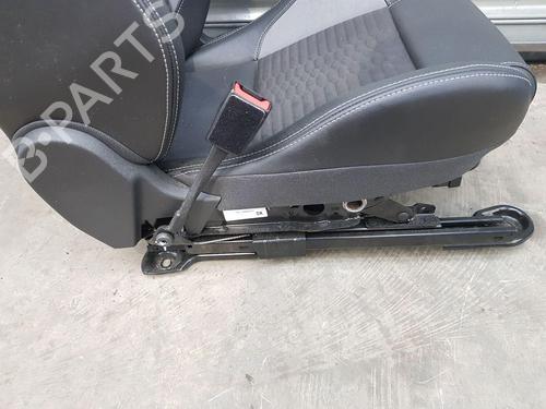 Right front seat FORD FOCUS III 2.0 ST | BP22663044C16 