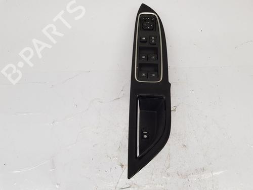 Used Right front window switch Right front window switch MITSUBISHI OUTLANDER III (GG_W, GF_W, ZJ, ZL, ZK) Plug-in Hybrid (GG2W) (200 hp) 33966852 33966852