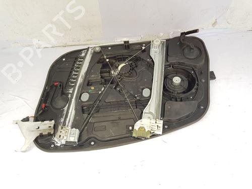 Rudehejsemekanisme ventre foran Rudehejsemekanisme ventre foran HYUNDAI i30 (GD) 1.6 CRDi (110 hp) 35934078 35934078