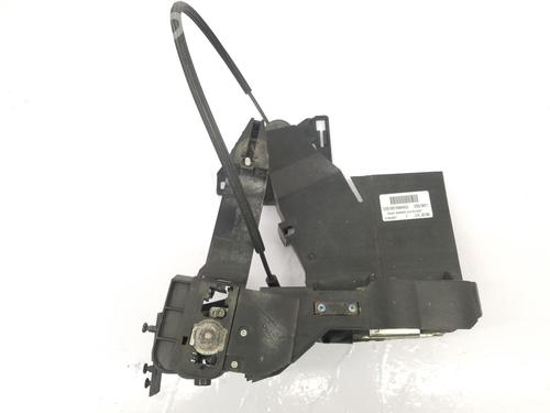 Cerradura puerta delantera derecha FORD FIESTA V (JH_, JD_) 1.6 TDCi (90 hp) 32149189