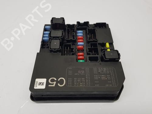 Used Fuse box NISSAN JUKE (F15) 1.6 (94 hp) 32127501