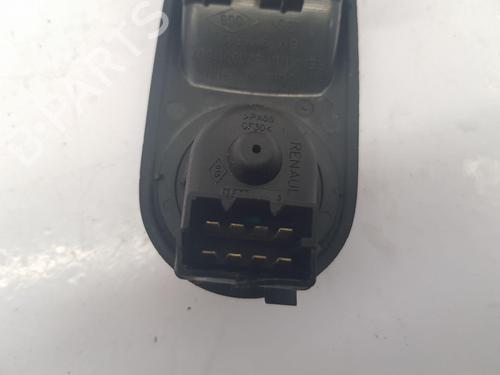 Right front window switch RENAULT TRAFIC II Van (FL) 2.0 dCi 115 (FL01, FL0U, FL00, FL0H, FL0M) | BP35996263I26 - Image 7