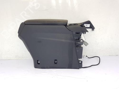 Used Armrest / Center console PEUGEOT 3008 II SUV (MC_, MR_, MJ_, M4_) Hybrid4 (M45GBU) (299 hp) 28137014