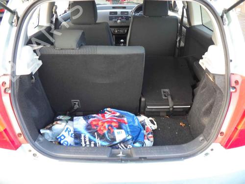 Gebruikte SUZUKI SWIFT III (MZ, EZ) 1.3 (RS413, ZC11S) (92 hp) 4379277 Onderdelen