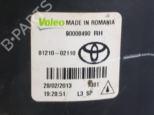 Right front fog light TOYOTA YARIS (_P13_) 1.3 (NSP130_, NSP130) | BP32275305C31