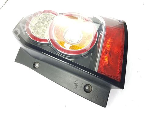 Right taillight LAND ROVER FREELANDER 2 (L359) 2.2 TD4 4x4 | BP26943164C35 