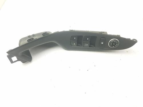 right-front-window-switch-hyundai-i30-gd-2011-34638624 main image