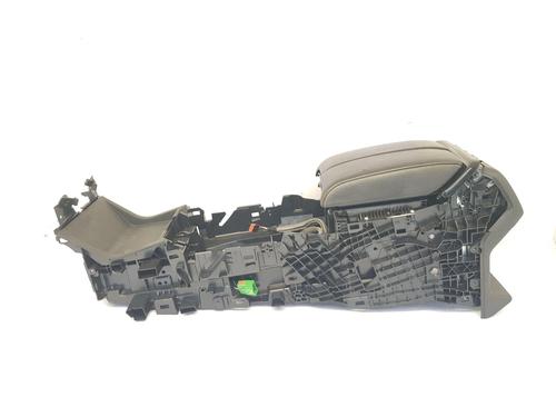 Used Armrest / Center console Armrest / Center console LAND ROVER RANGE ROVER VELAR (L560) 2.0 D200 MHEV 4x4 (204 hp) 34226442 34226442