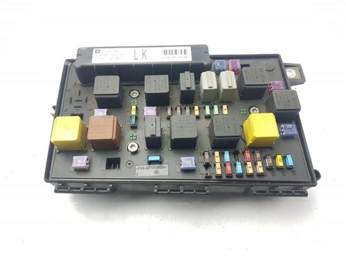 Used Fuse box Fuse box 36669864 36669864