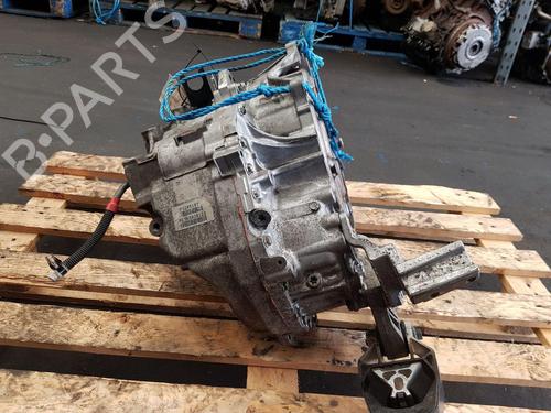 Gearbox VOLVO V40 Hatchback (525) D3 | BP28032689M3